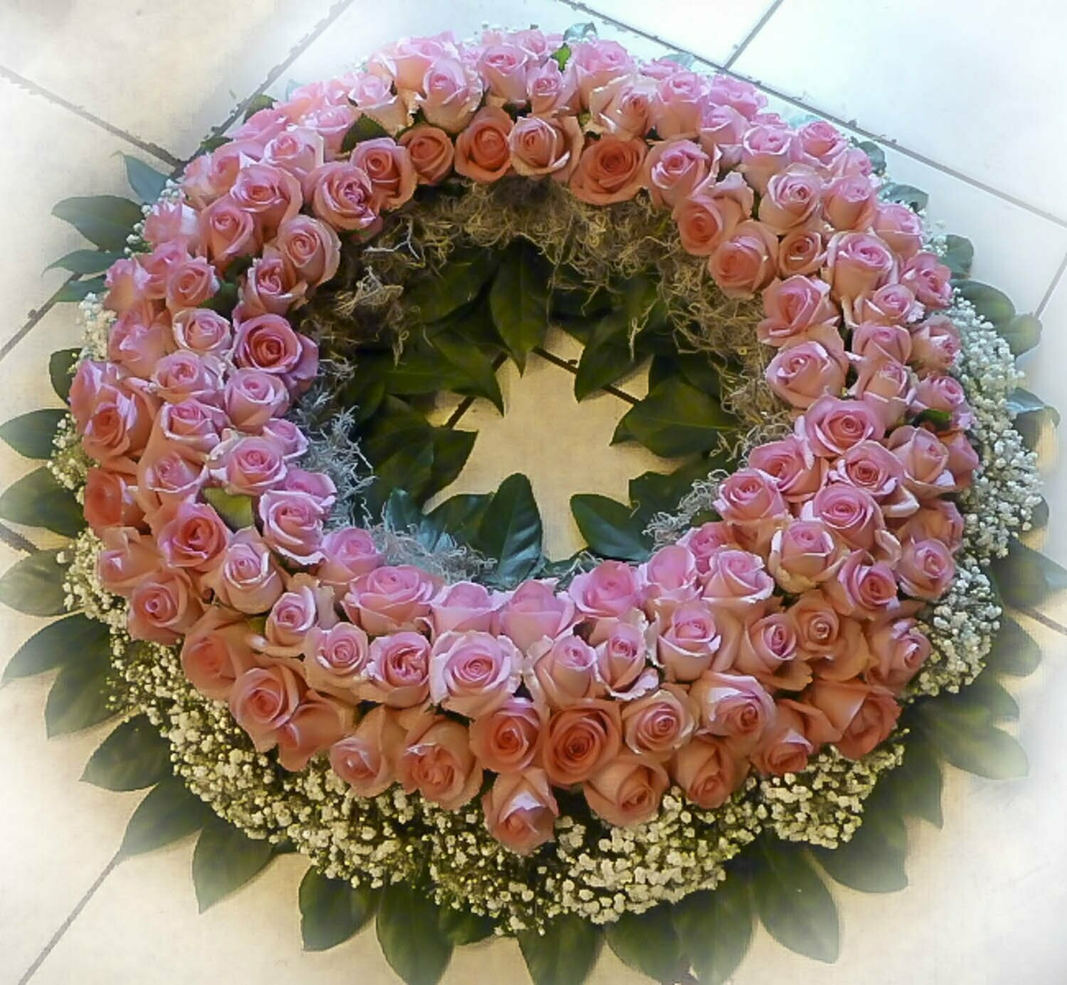 Trauer-Kranz, Blütenkranz mit rosa Rosen, ca. 70 cm